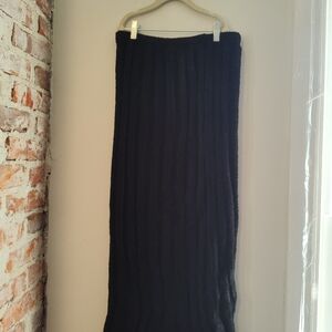 Elegant Black Knit Skirt